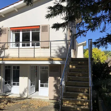 Le Jardin Pour Decor, La Mer Pour Terrain De Jeux ! La Tranche-sur-Mer